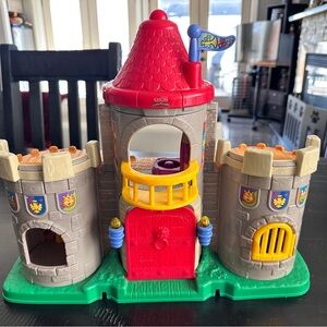 Vintage 2003 Fisher-Price Little People Lil’ Kingdom Castle